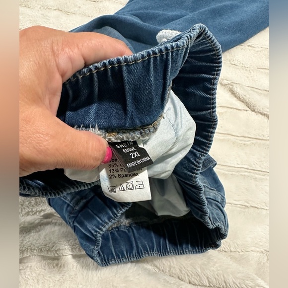 Drawstring Waist Ripped Raw cut skinny Jeans - Picture 4 of 4